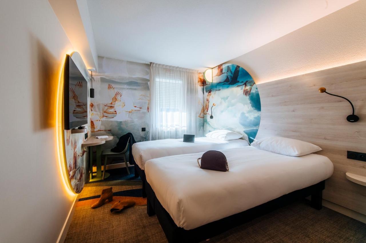Hotel Ibis Styles Antibes Esterno foto