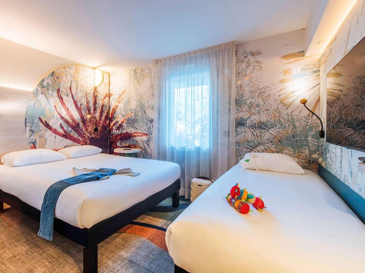 Hotel Ibis Styles Antibes Esterno foto