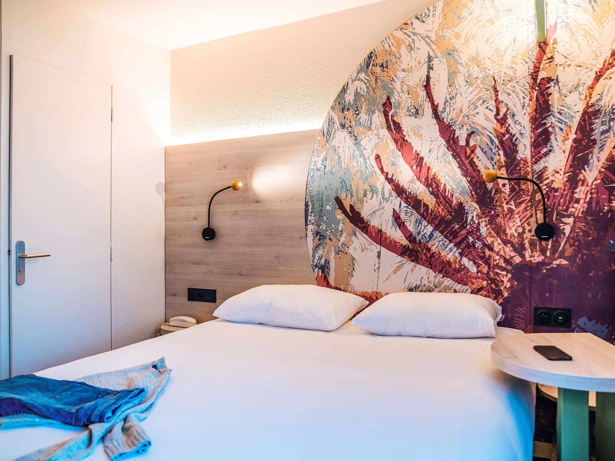 Hotel Ibis Styles Antibes Esterno foto