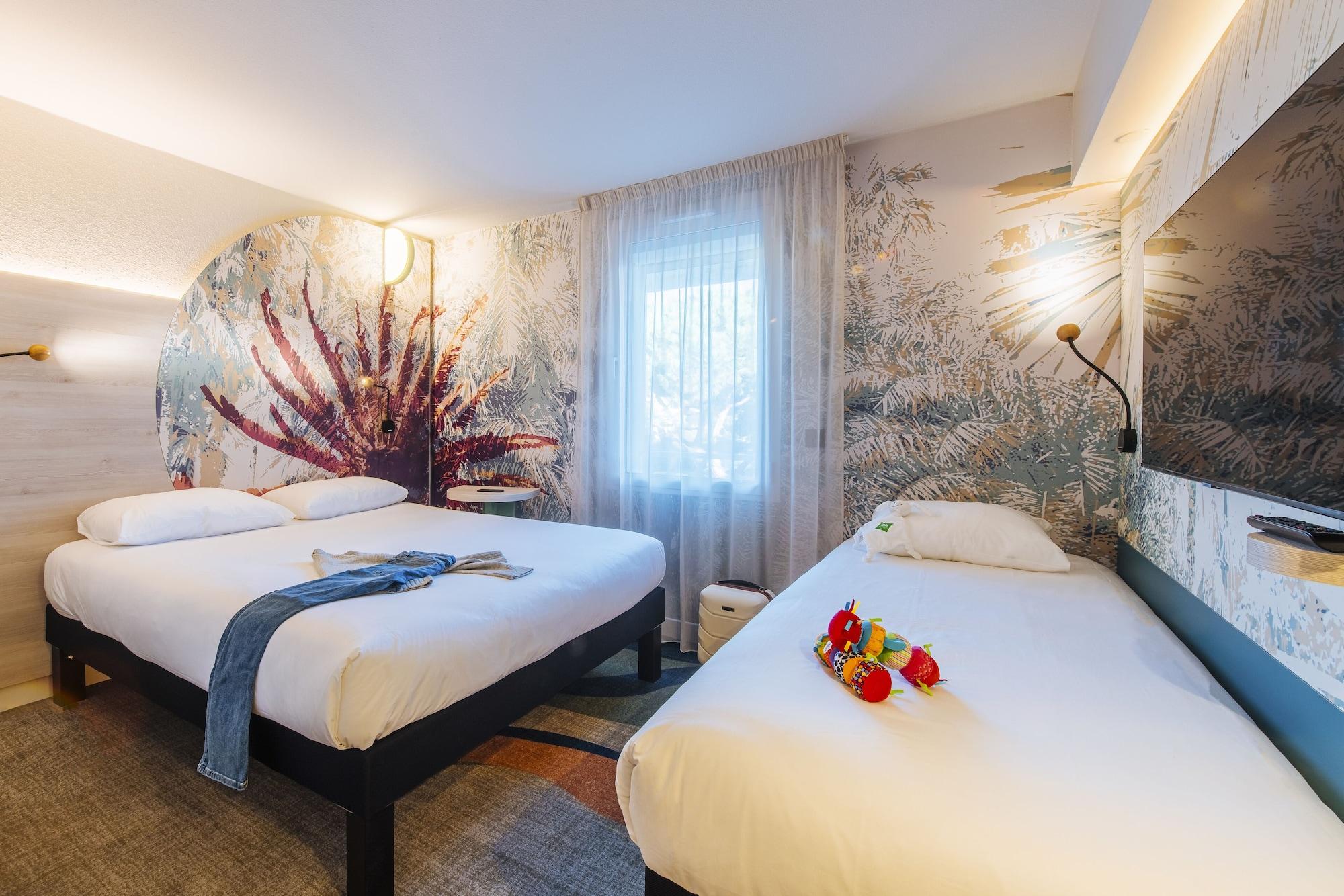 Hotel Ibis Styles Antibes Esterno foto