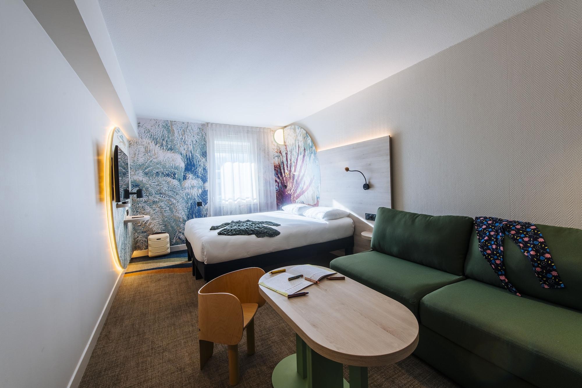 Hotel Ibis Styles Antibes Esterno foto