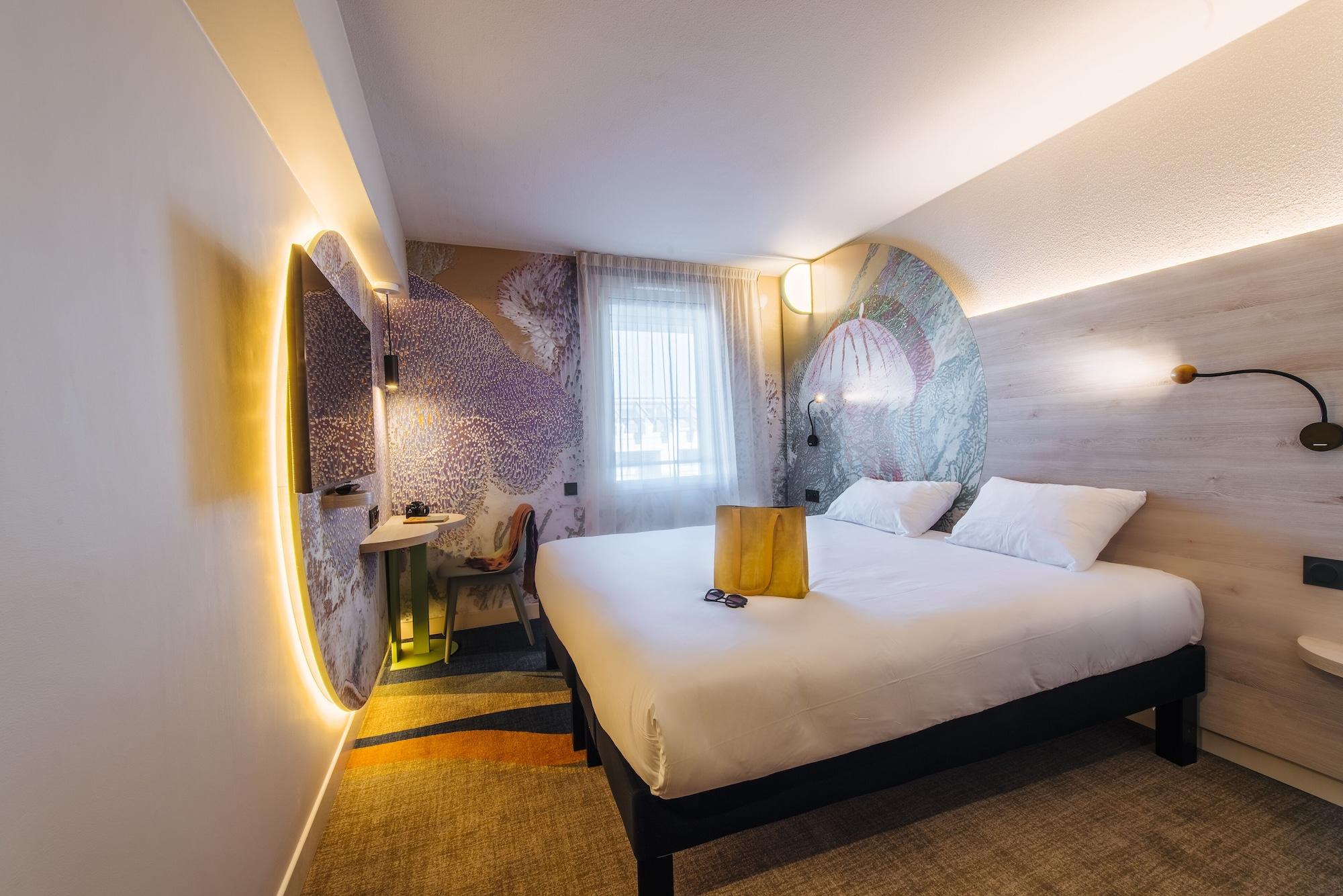 Hotel Ibis Styles Antibes Esterno foto
