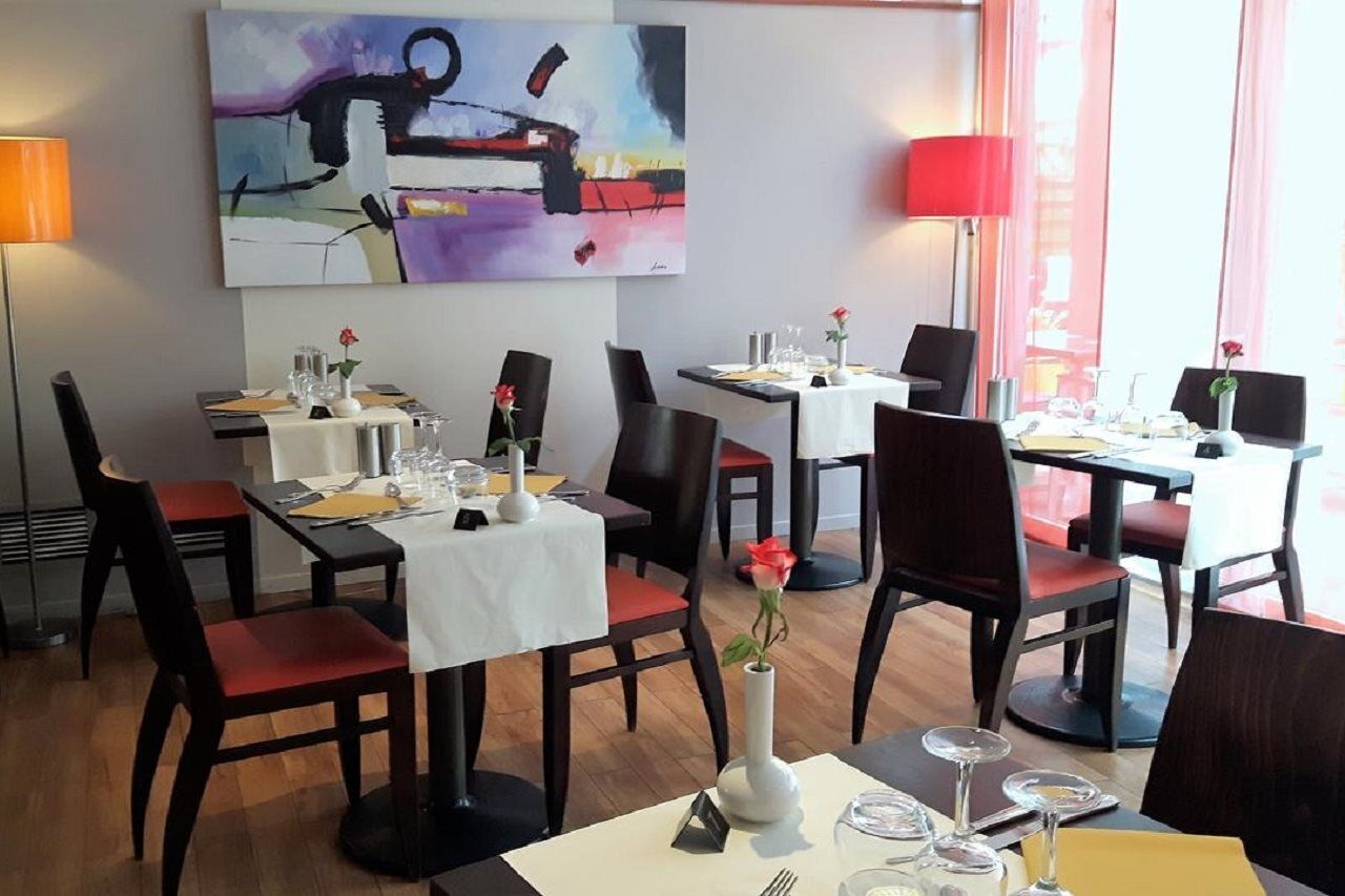 Hotel Ibis Styles Antibes Esterno foto